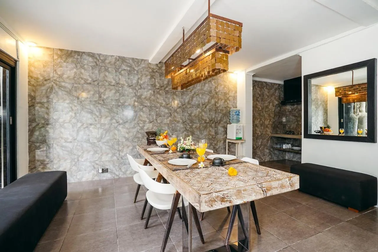 Villa Roma - 2 Bedroom Private Villa In Seminyak, 250M Away From La Favela